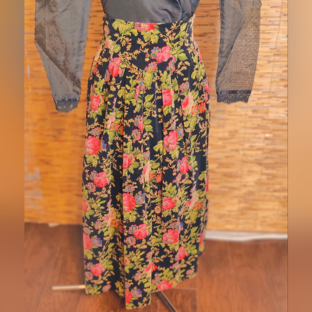 Velvet floral Maxi Skirt Herman Geist Vintage 80s Romantic Victorian cotton Chic